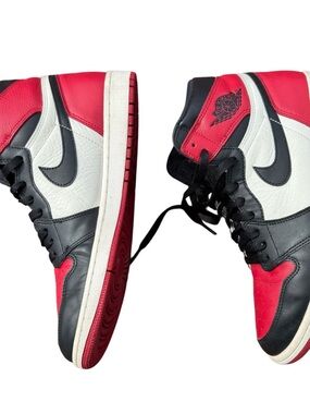 Nike Air Jordan 1 Retro High OG sneakers in the "Bred Toe" colorway Men’s 10.5